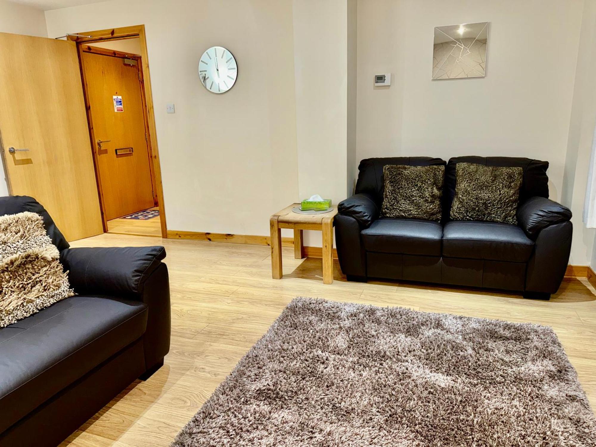 Azim And Suzi'S City Centre Apartment Inverness Exterior photo