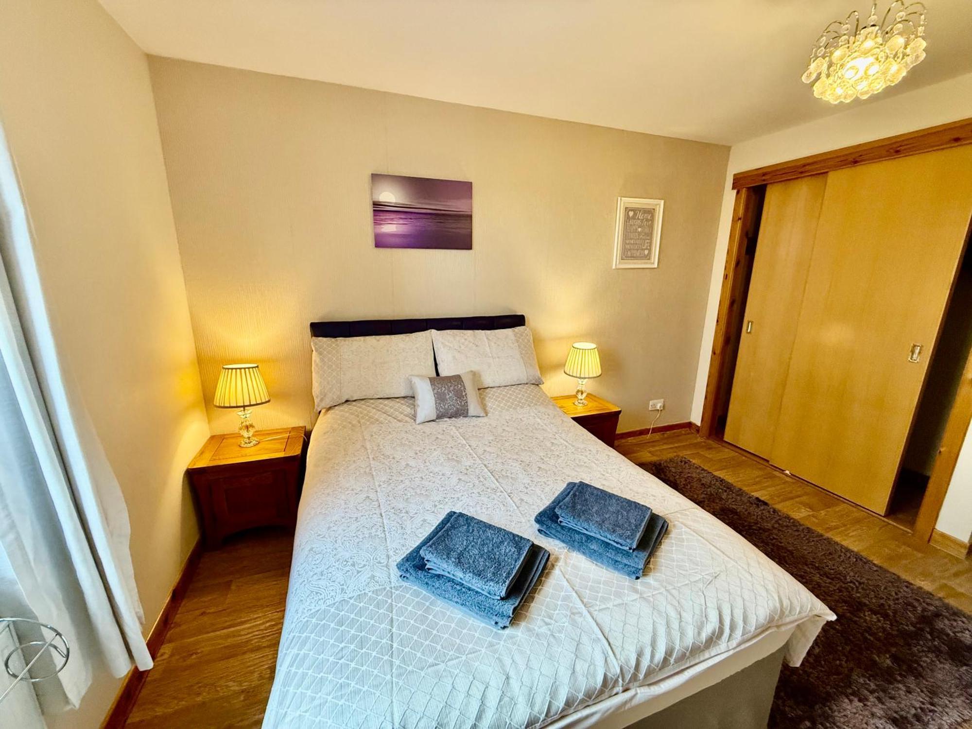 Azim And Suzi'S City Centre Apartment Inverness Exterior photo