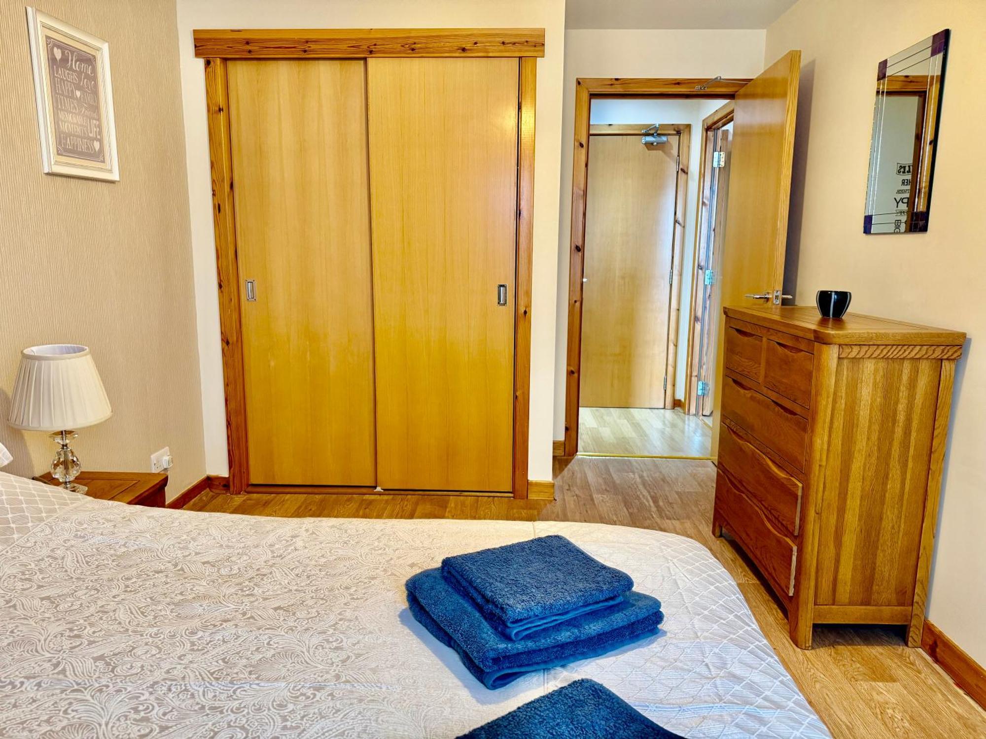 Azim And Suzi'S City Centre Apartment Inverness Exterior photo